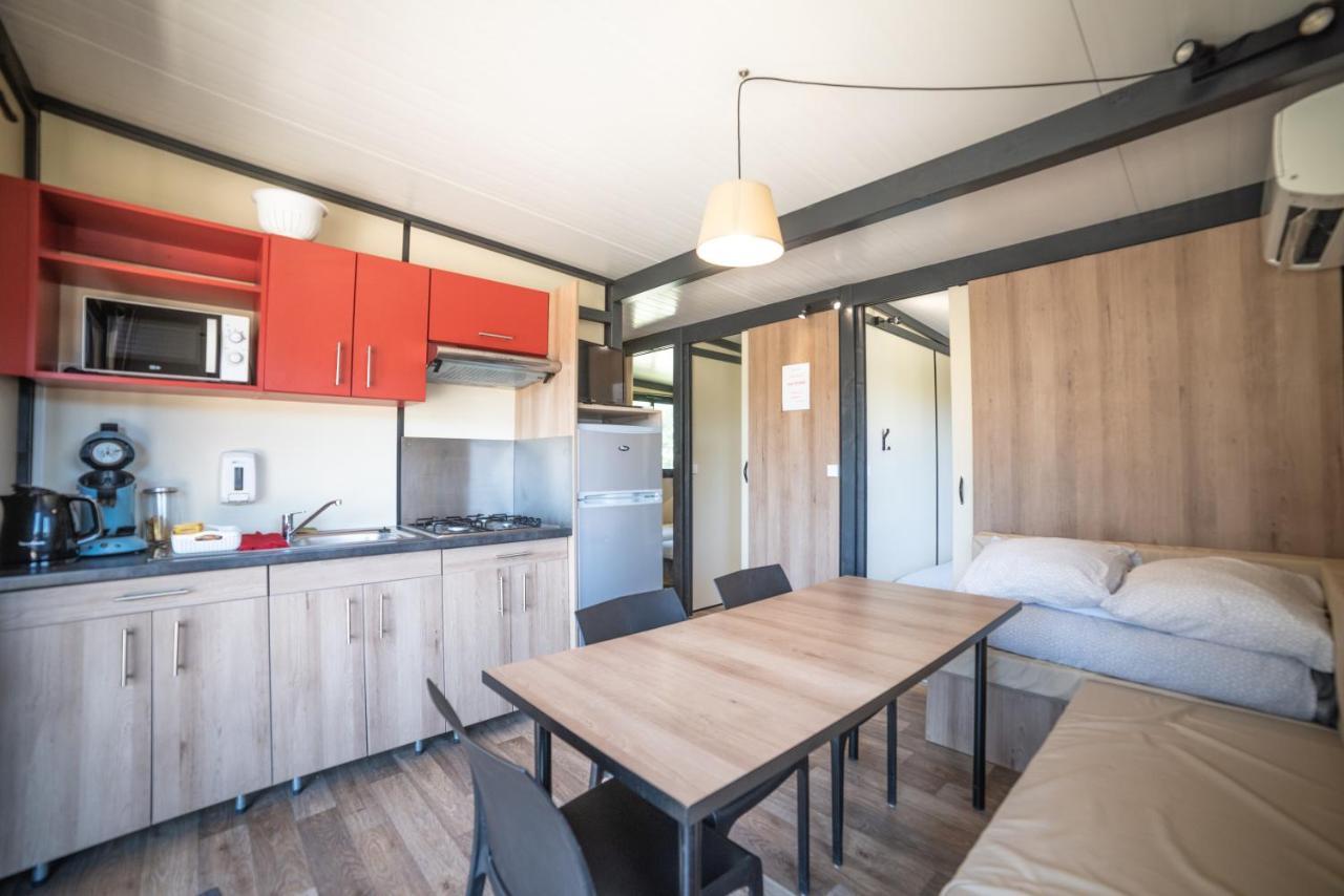 Camping Du Sevron Saint-Etienne-du-Bois  ภายนอก รูปภาพ