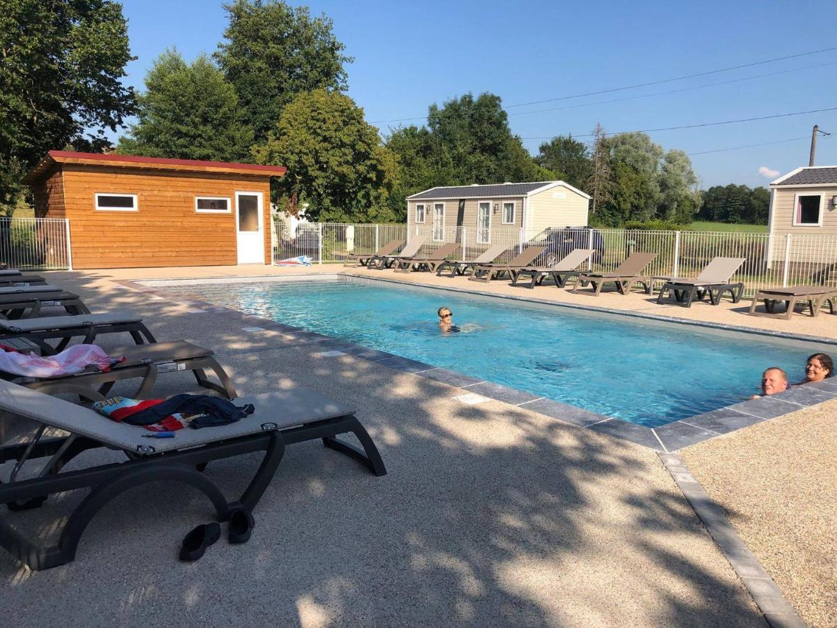 Camping Du Sevron Saint-Etienne-du-Bois  ภายนอก รูปภาพ