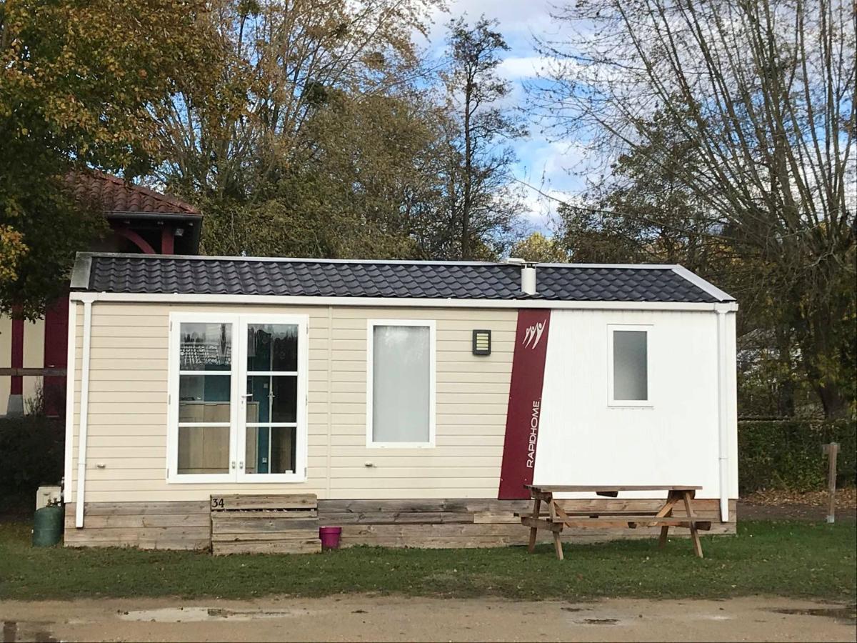 Camping Du Sevron Saint-Etienne-du-Bois  ภายนอก รูปภาพ